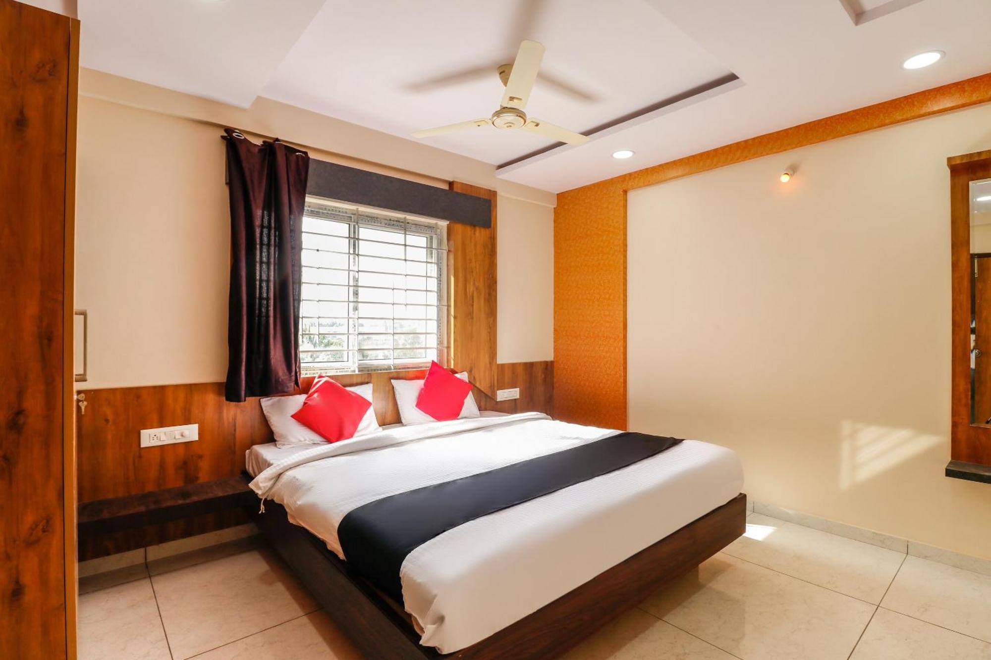 Готель Capital O N R Residency Yelahanka Екстер'єр фото
