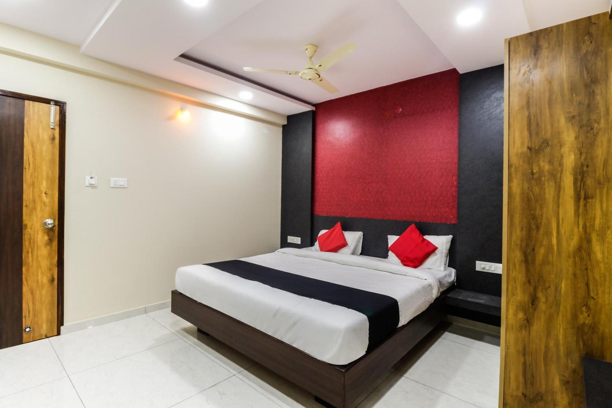 Готель Capital O N R Residency Yelahanka Екстер'єр фото